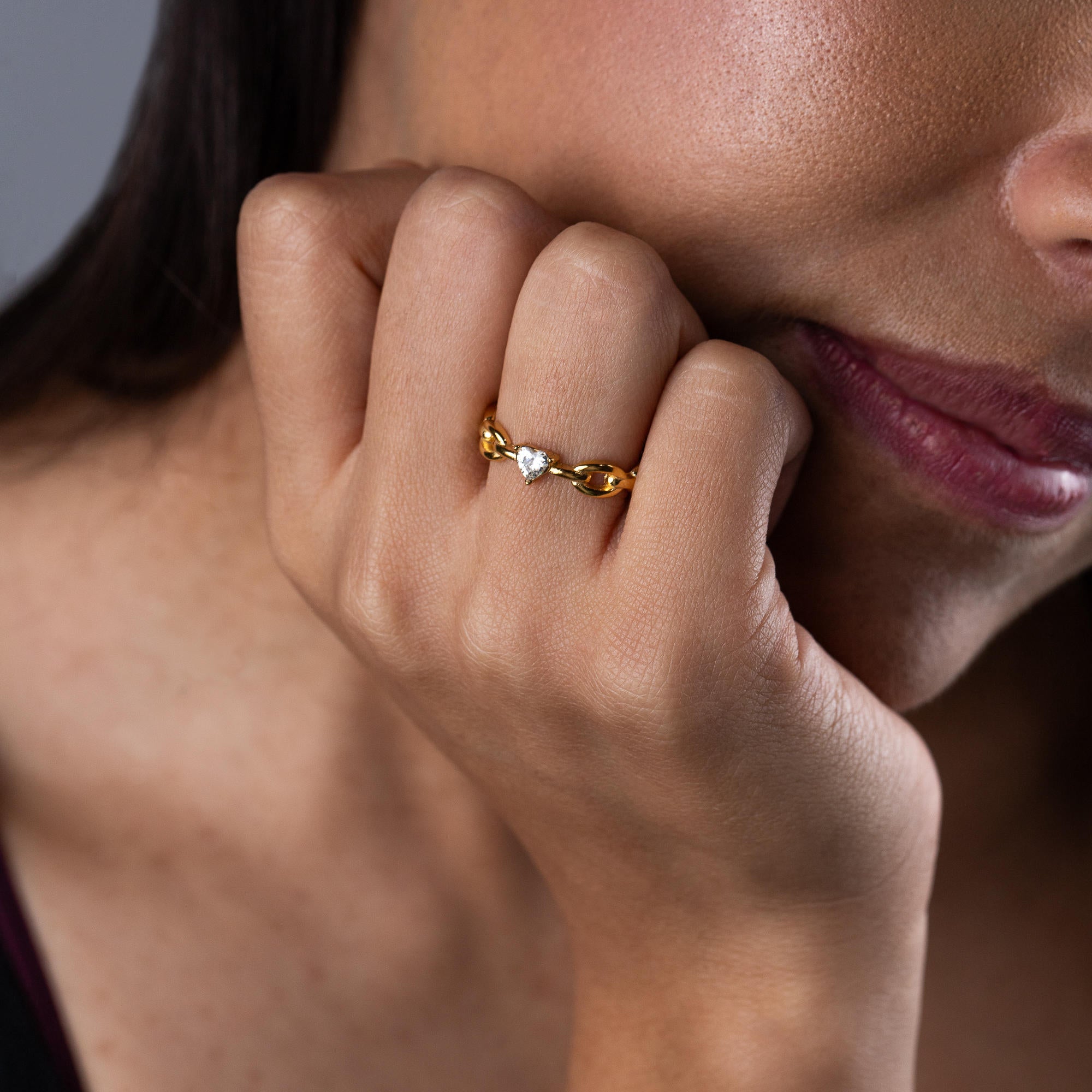 Anillo de eslabones con cristal de corazon 5mm