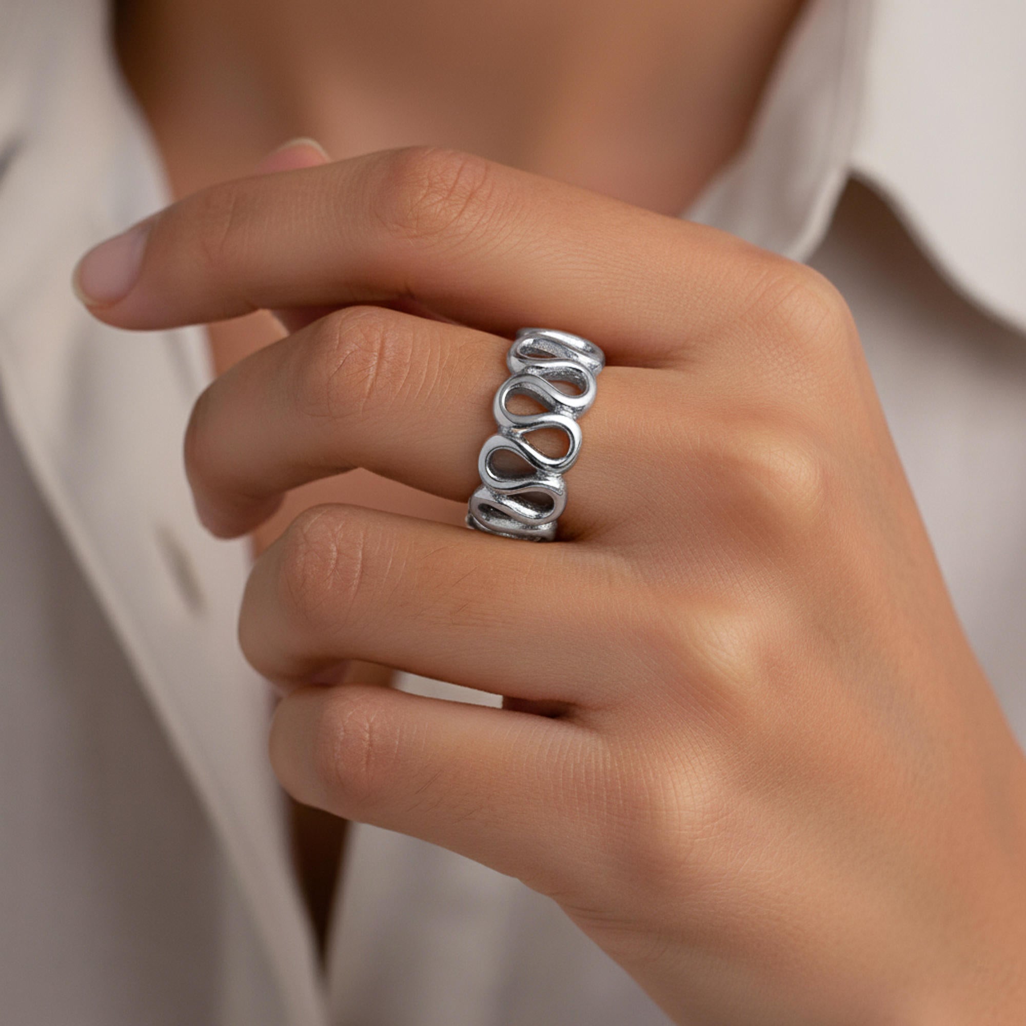 Anillo de ondas infinitas 9mm