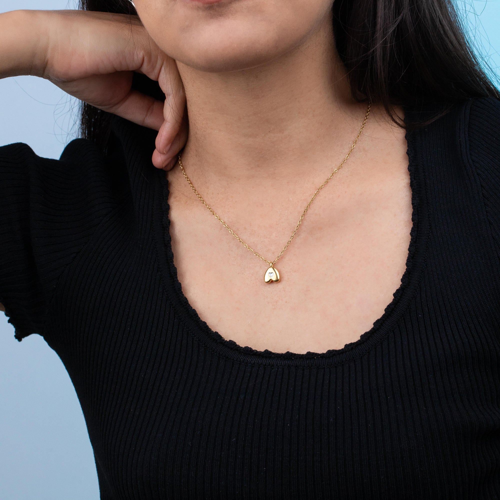 Collar letra a ajustable estilo bombacho con corazon 55cm