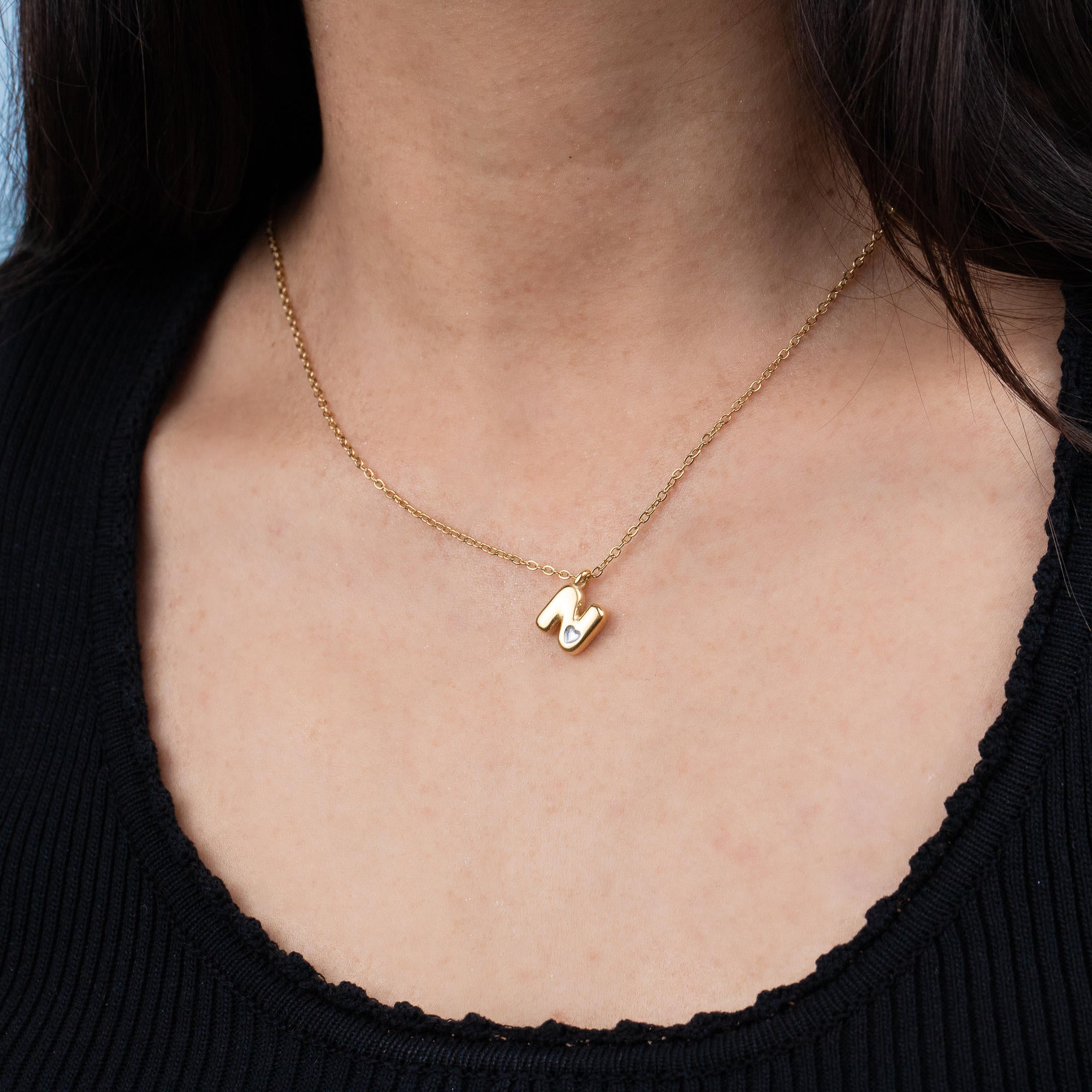 Collar letra a ajustable estilo bombacho con corazon 55cm