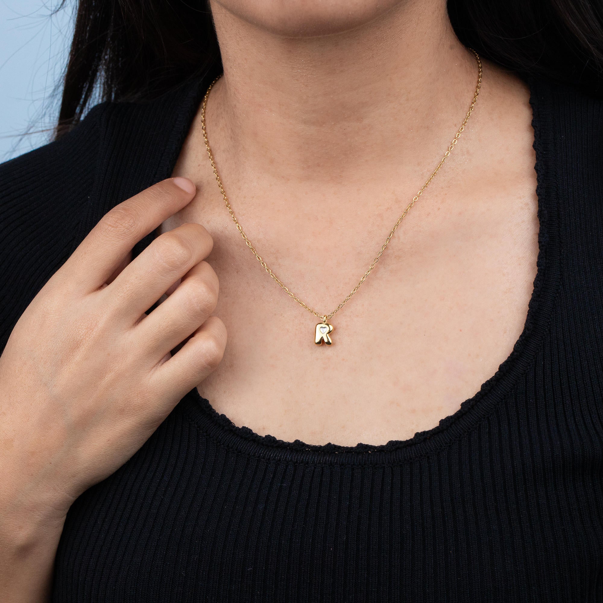 Collar letra a ajustable estilo bombacho con corazon 55cm