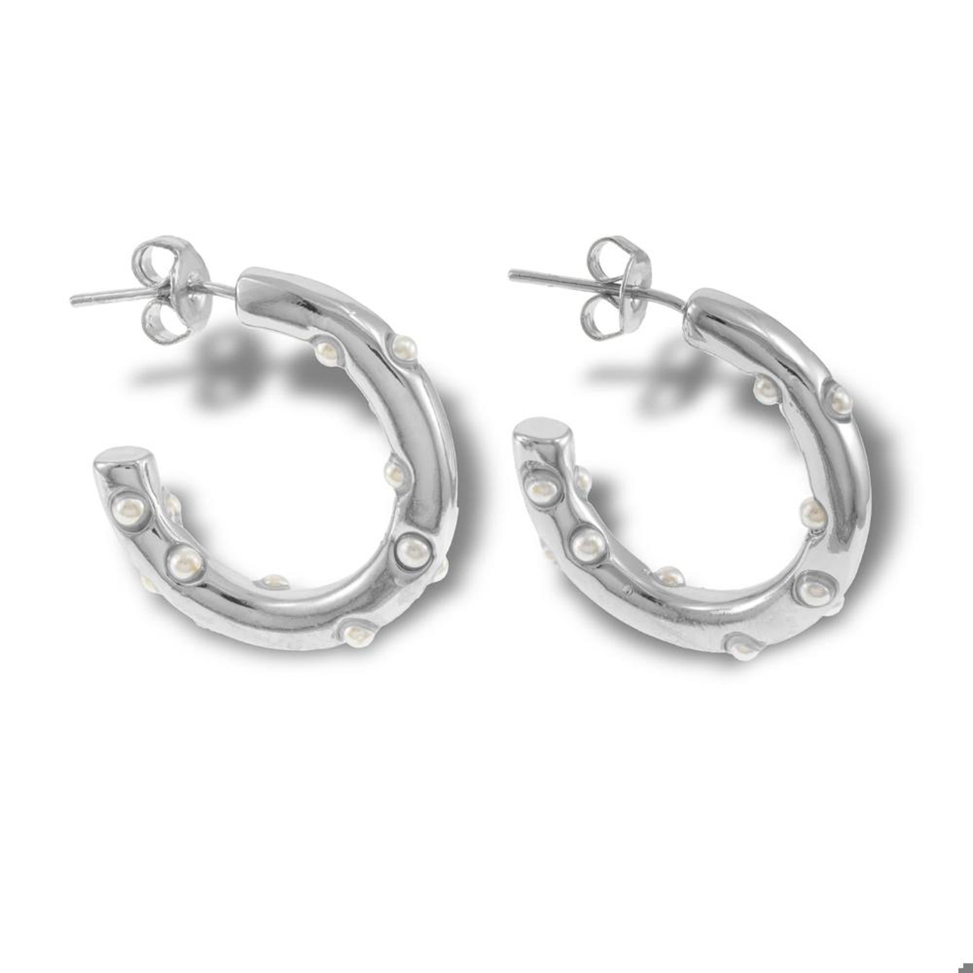 Arracada tubular con perlas sinteticas 22mm