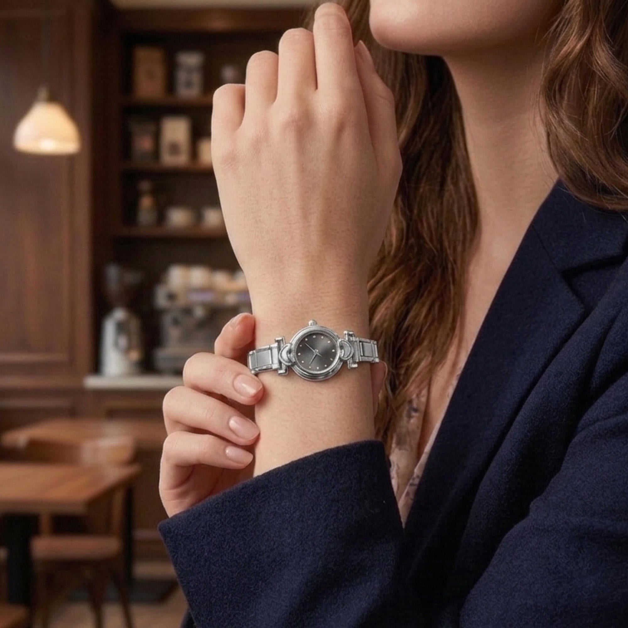 Reloj ajustable eslabon italiano caratula ovalada con corazones 19mm