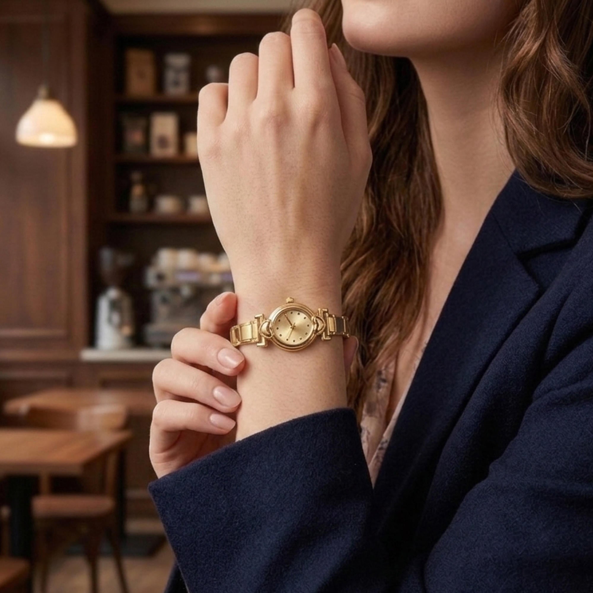 Reloj ajustable eslabon italiano caratula ovalada con corazones 19mm