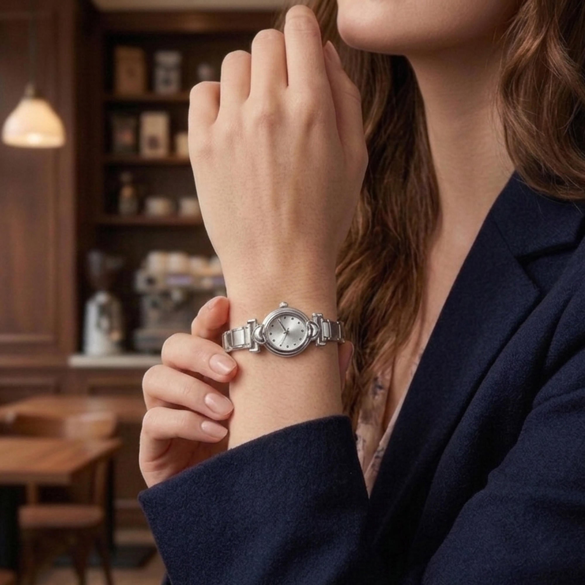Reloj ajustable eslabon italiano caratula ovalada con corazones 19mm