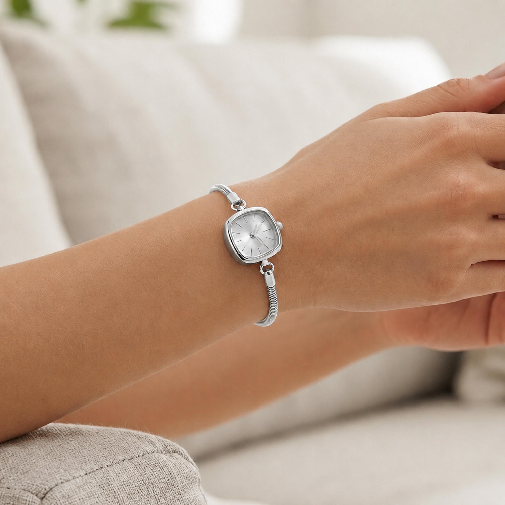 Reloj cola de raton caratula cuadrada broche de bola 18cm
