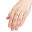 Anillo solitario ajustable con cristal oval