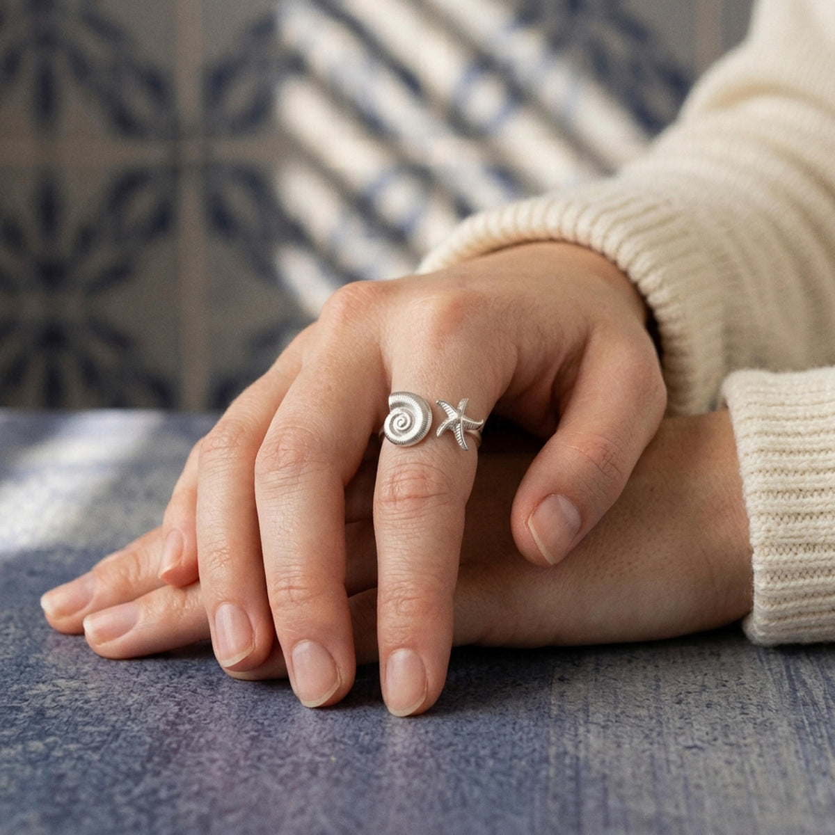 Anillo ajustable de caracol y estrella de mar 17mm