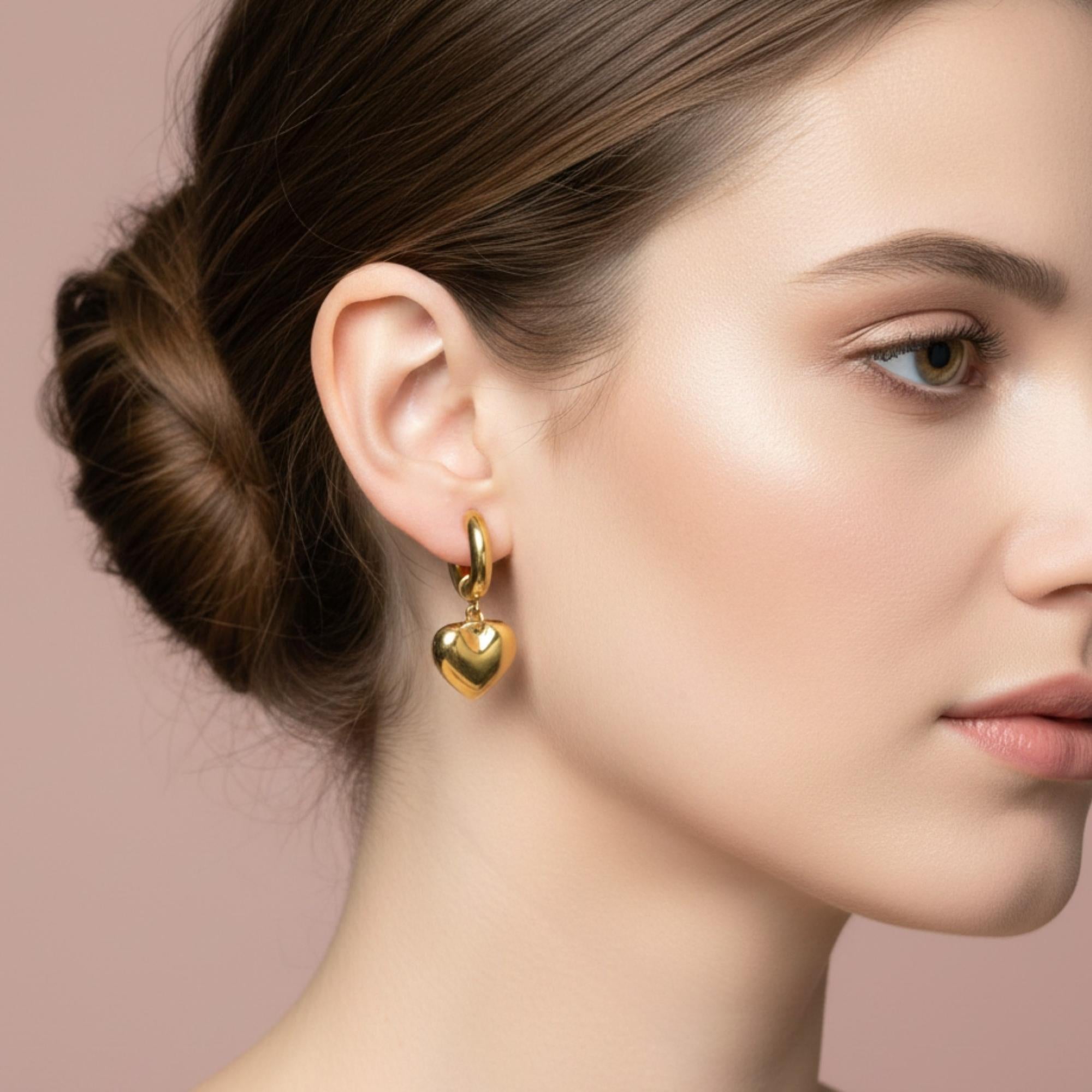 Arracada tubular con charm corazon 20mm