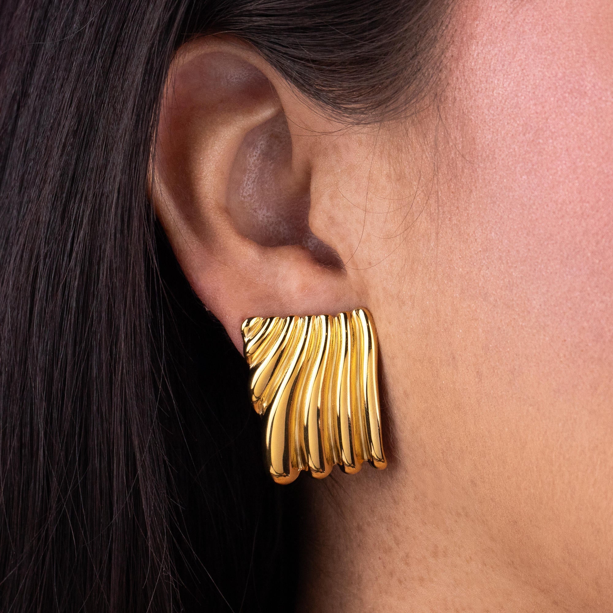 Arete rectangular con textura acanalada 29mm