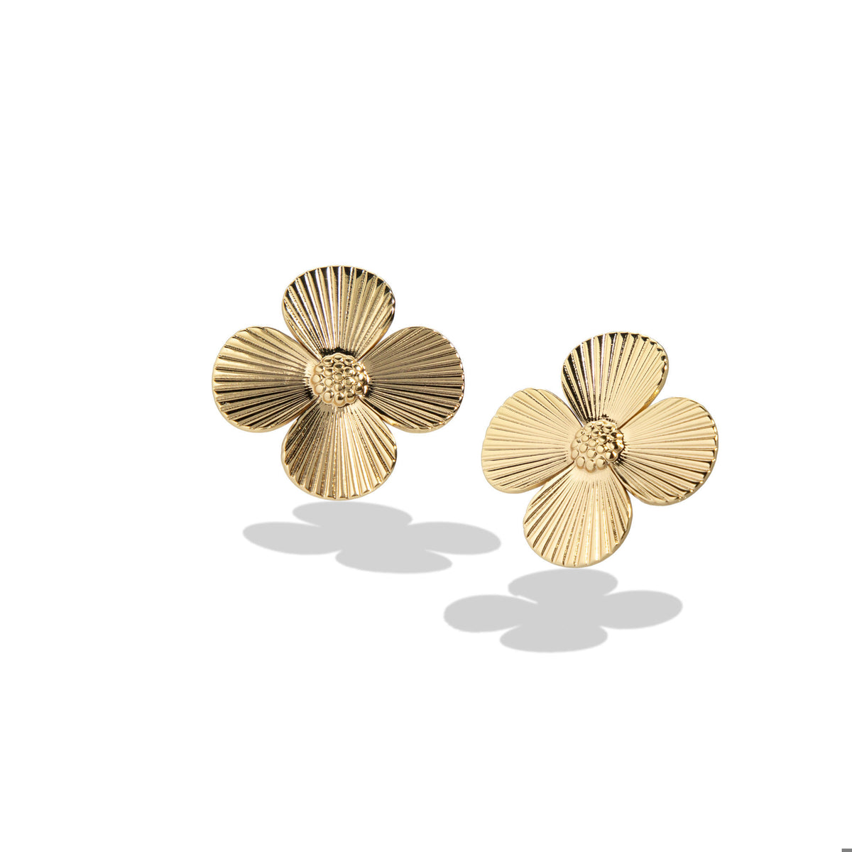 Arete de flor de 4 petalos texturizados 25-30mm
