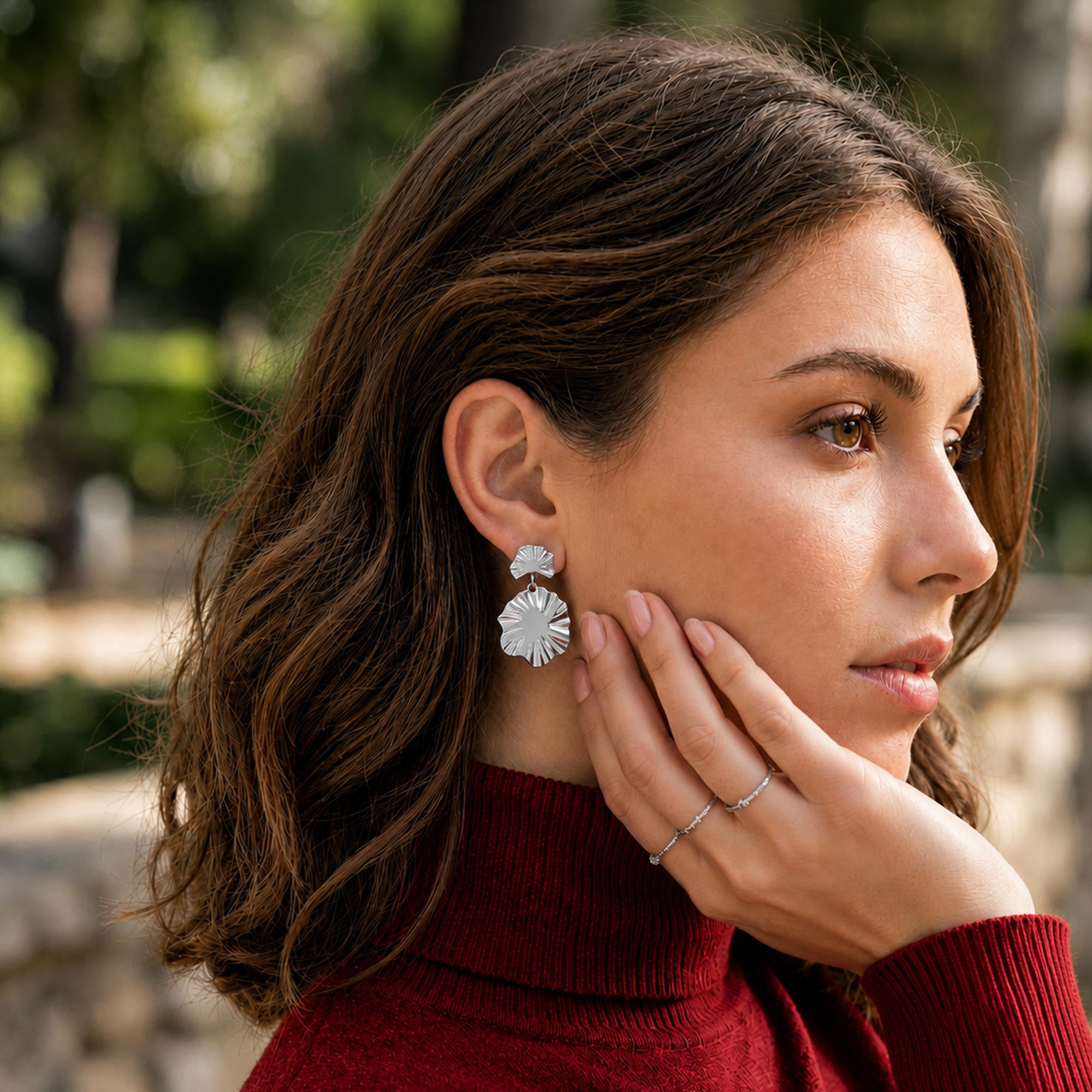 Arete flor colgante plisado 30mm