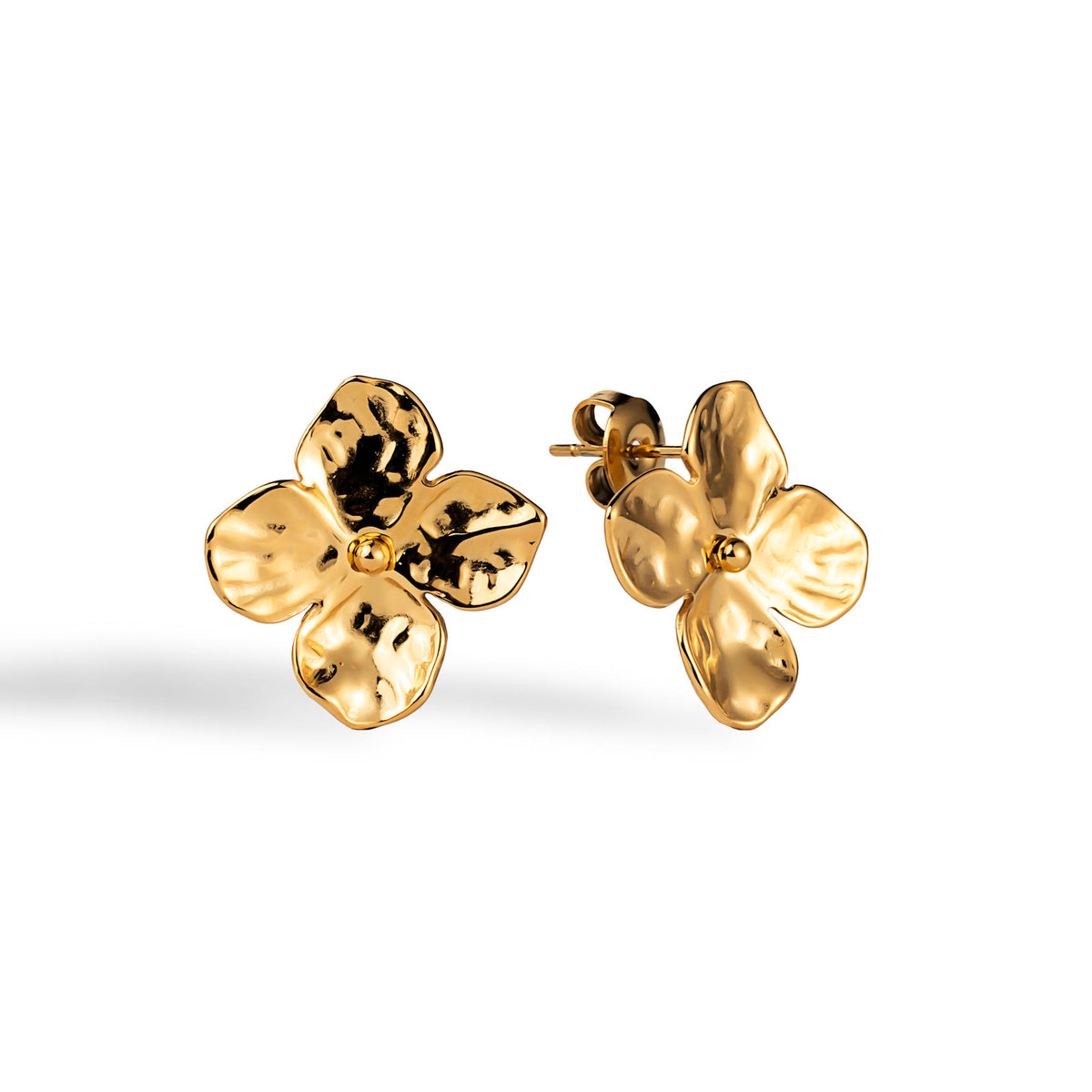 Aretes de flor de 4 petalos texturizados 16mm
