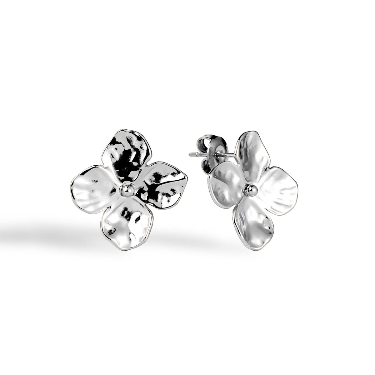 Aretes de flor de 4 petalos texturizados 16mm