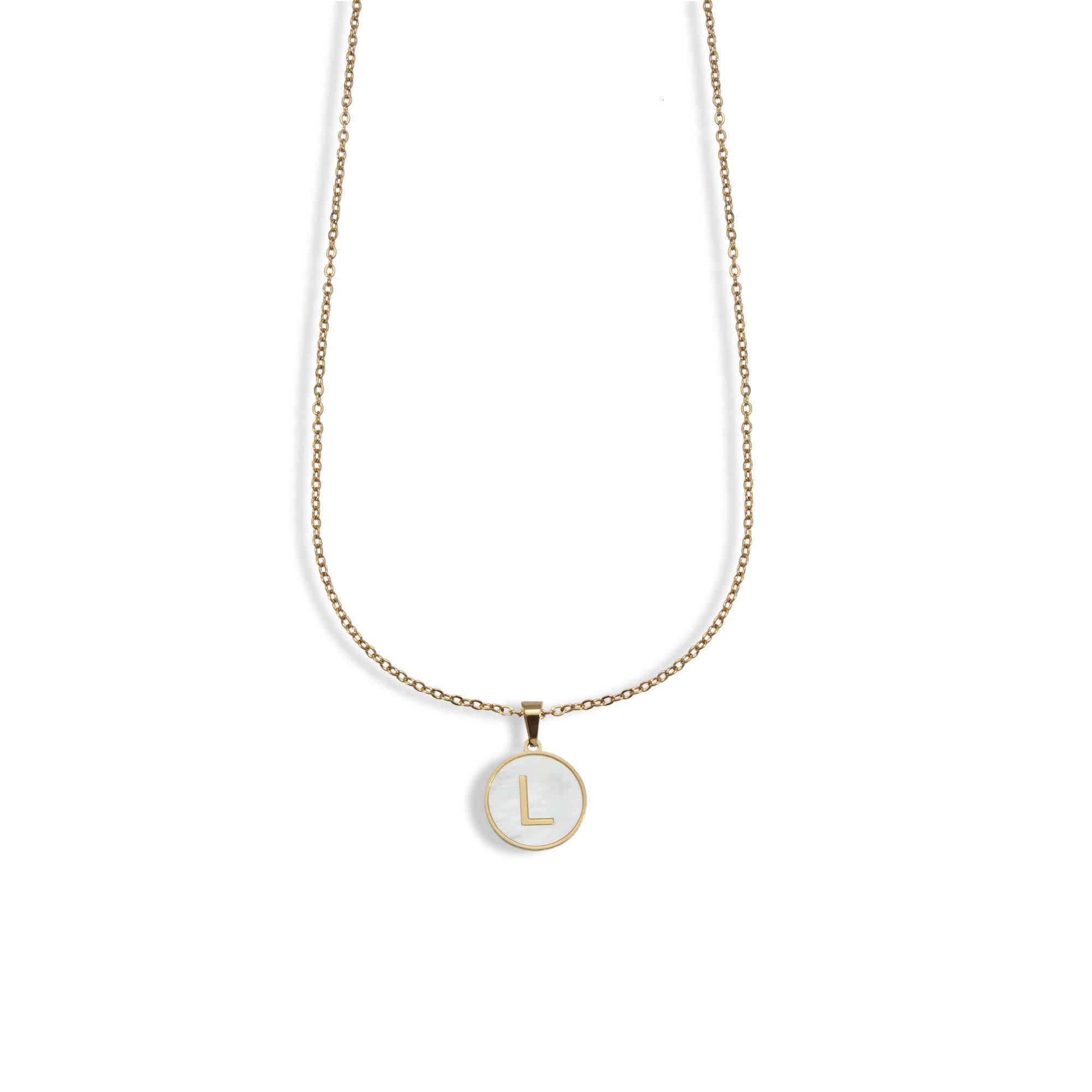 Collar madre perla con letra 45-50cm