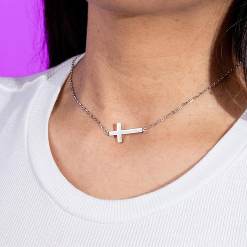 Collar con Cruz lisa 45-50cm