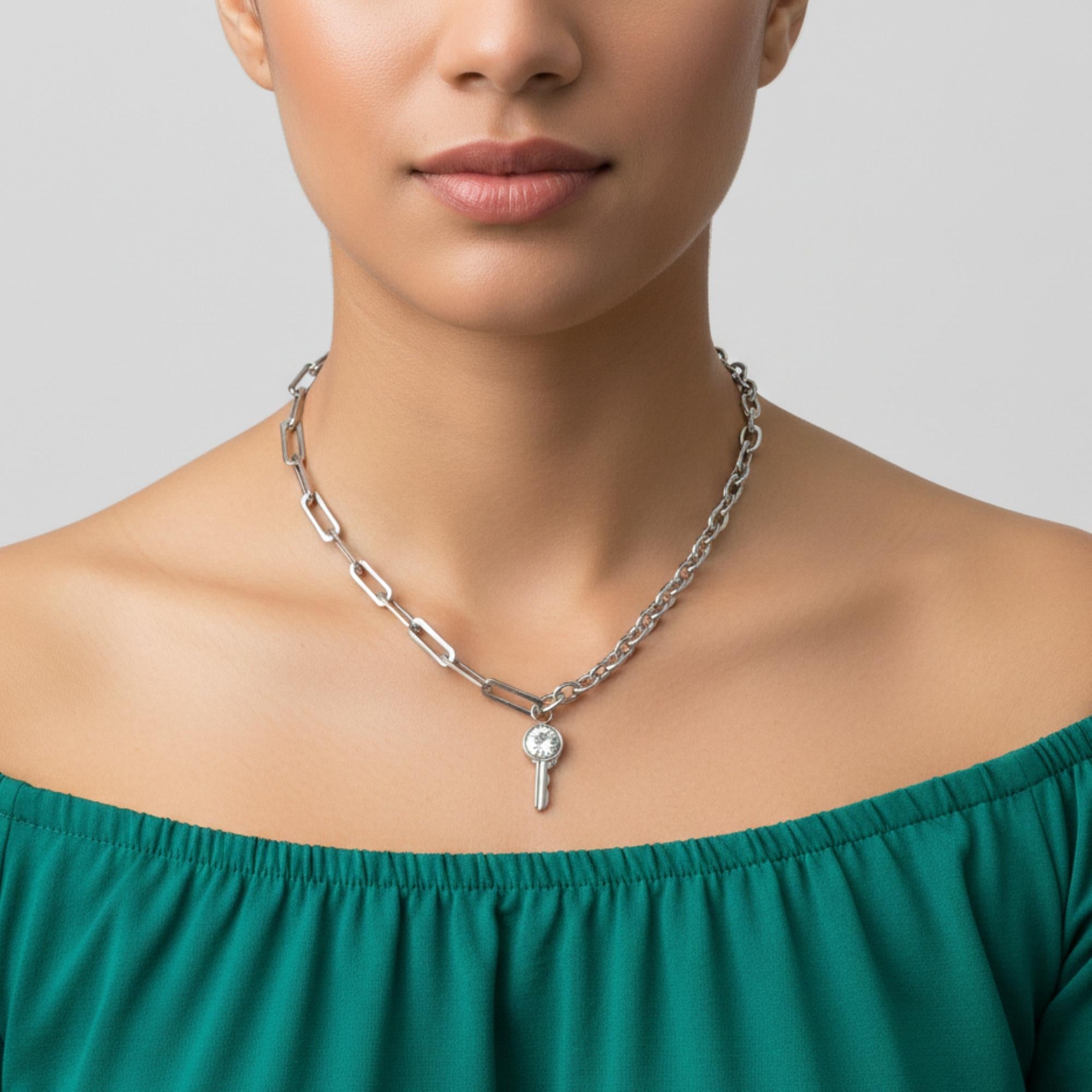 Collar con cadena doble estilo y dije de llave con cristal 50-55cm/18mm