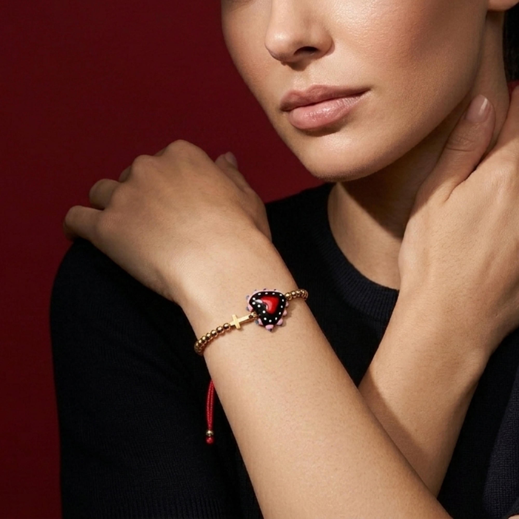 Pulsera ajustable hilo Cruz y corazon murano 9-17mm