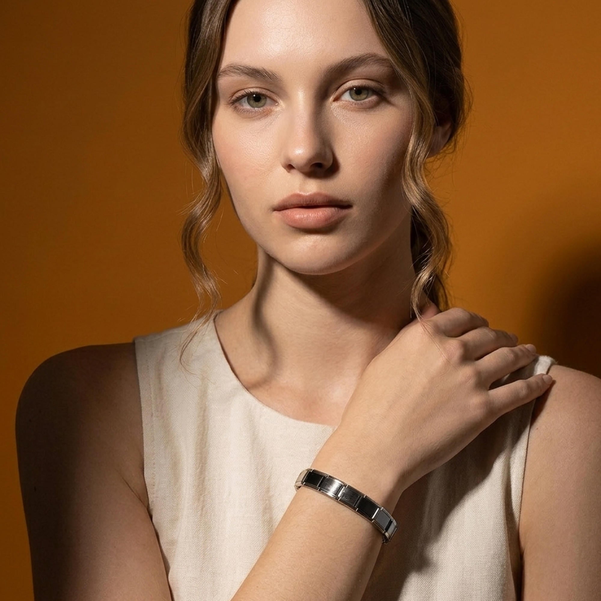 Brazalete italiano ajustable liso 9mm