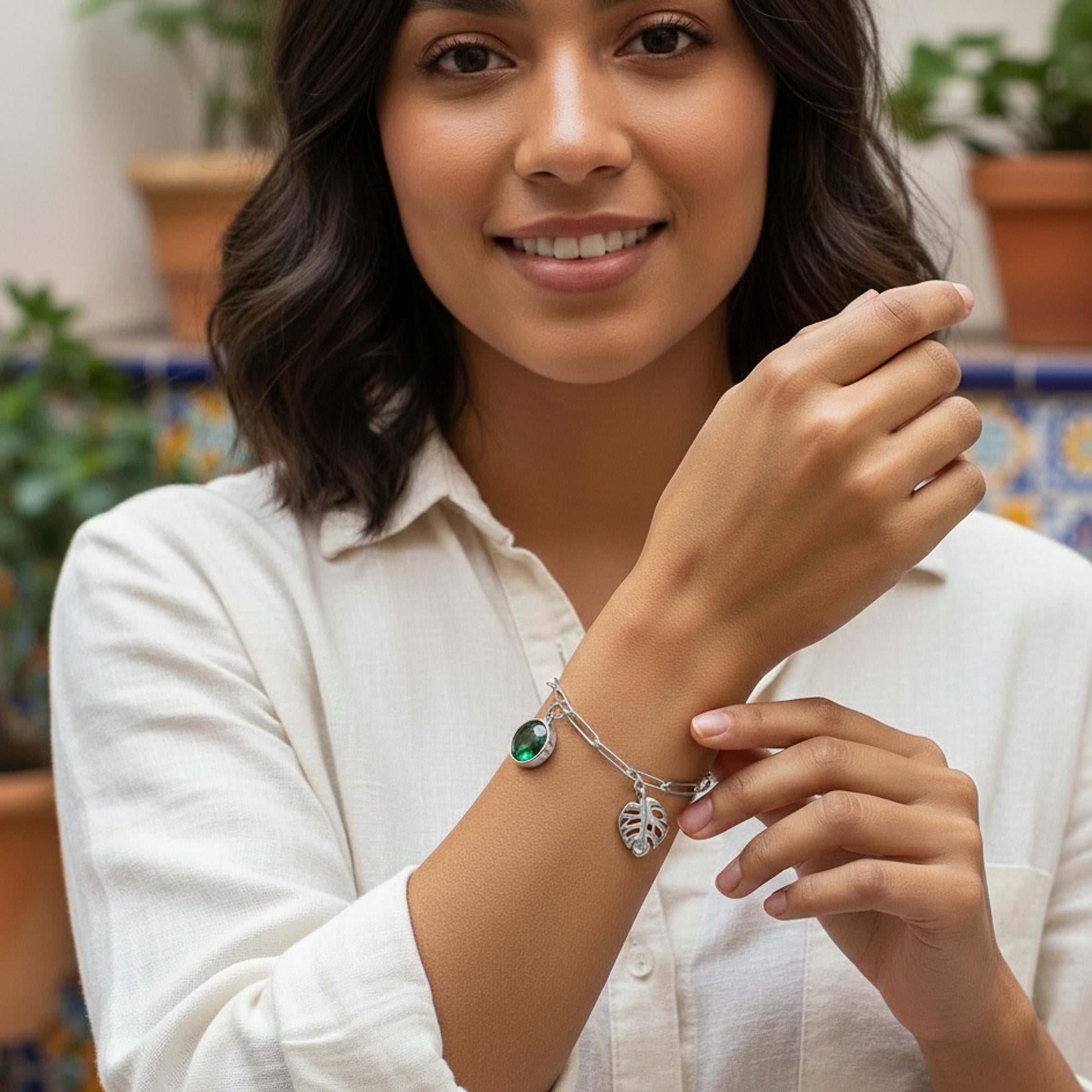 Pulsera dije de rana hoja y cristal verde esmeralda 18-21cm