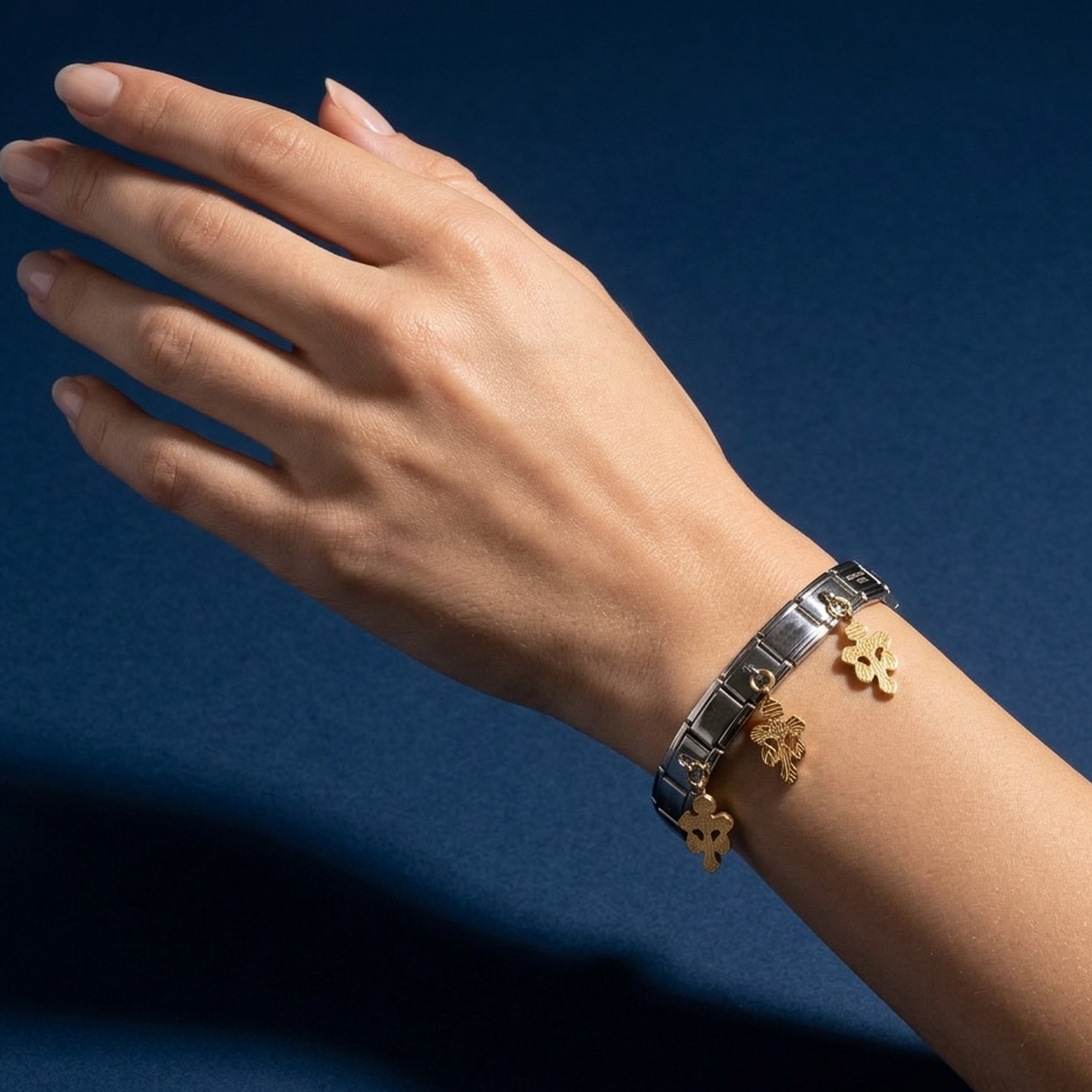 Brazalete ajustable italiano dije Cruz del Perdon colgante 9mm