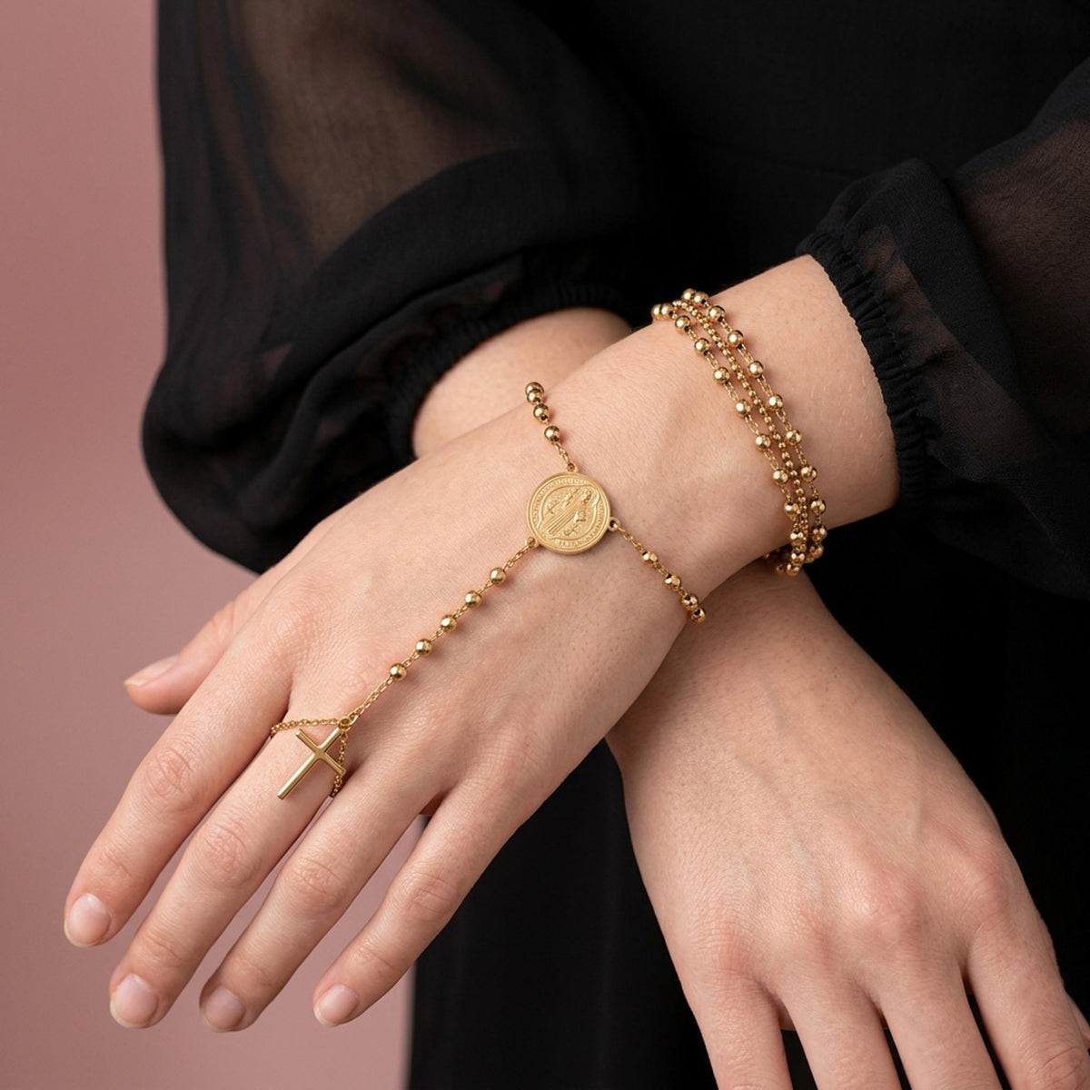 Set de 2 pulseras anillo enlazado San Benito Cruz 20cm y pulsera de 3 cadenas 17-22cm