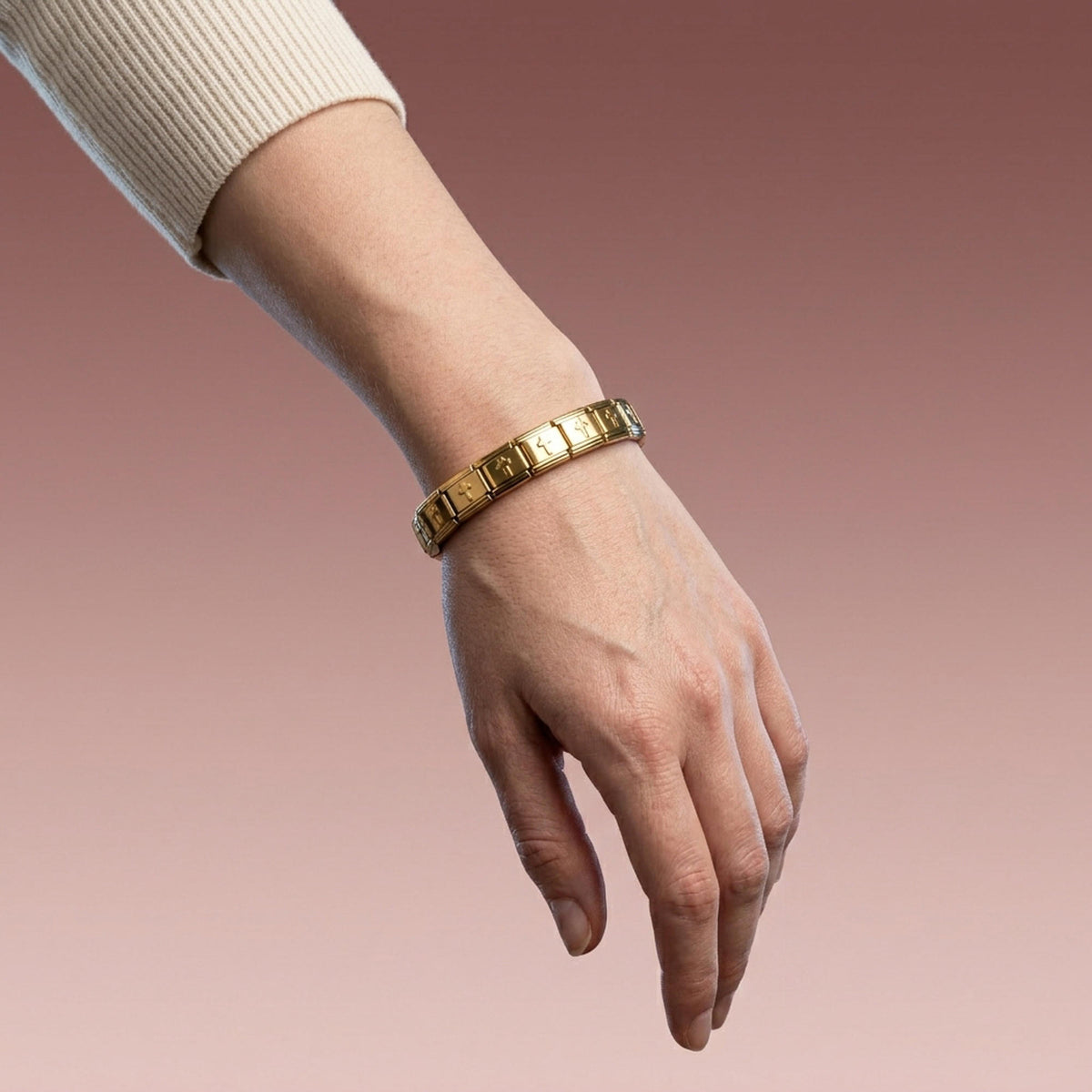 Brazalete ajustable eslabon italiano con Cruces 9mm