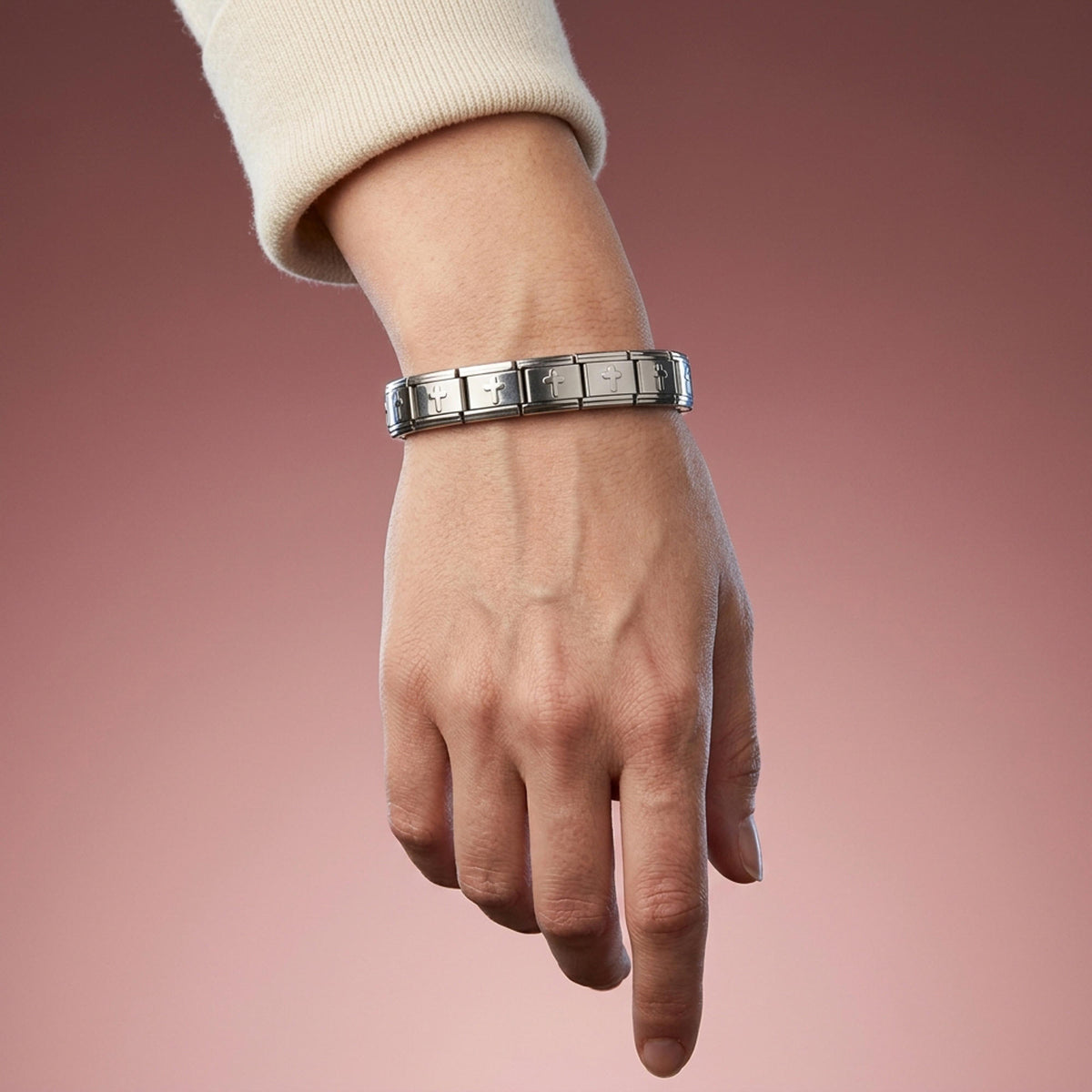 Brazalete ajustable eslabon italiano con Cruces 9mm