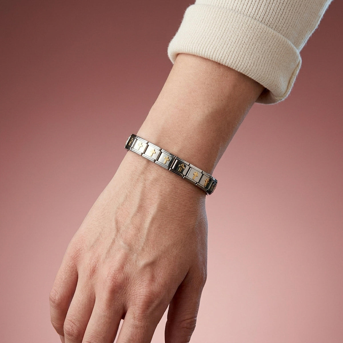 Brazalete ajustable eslabon italiano con Cruces 9mm