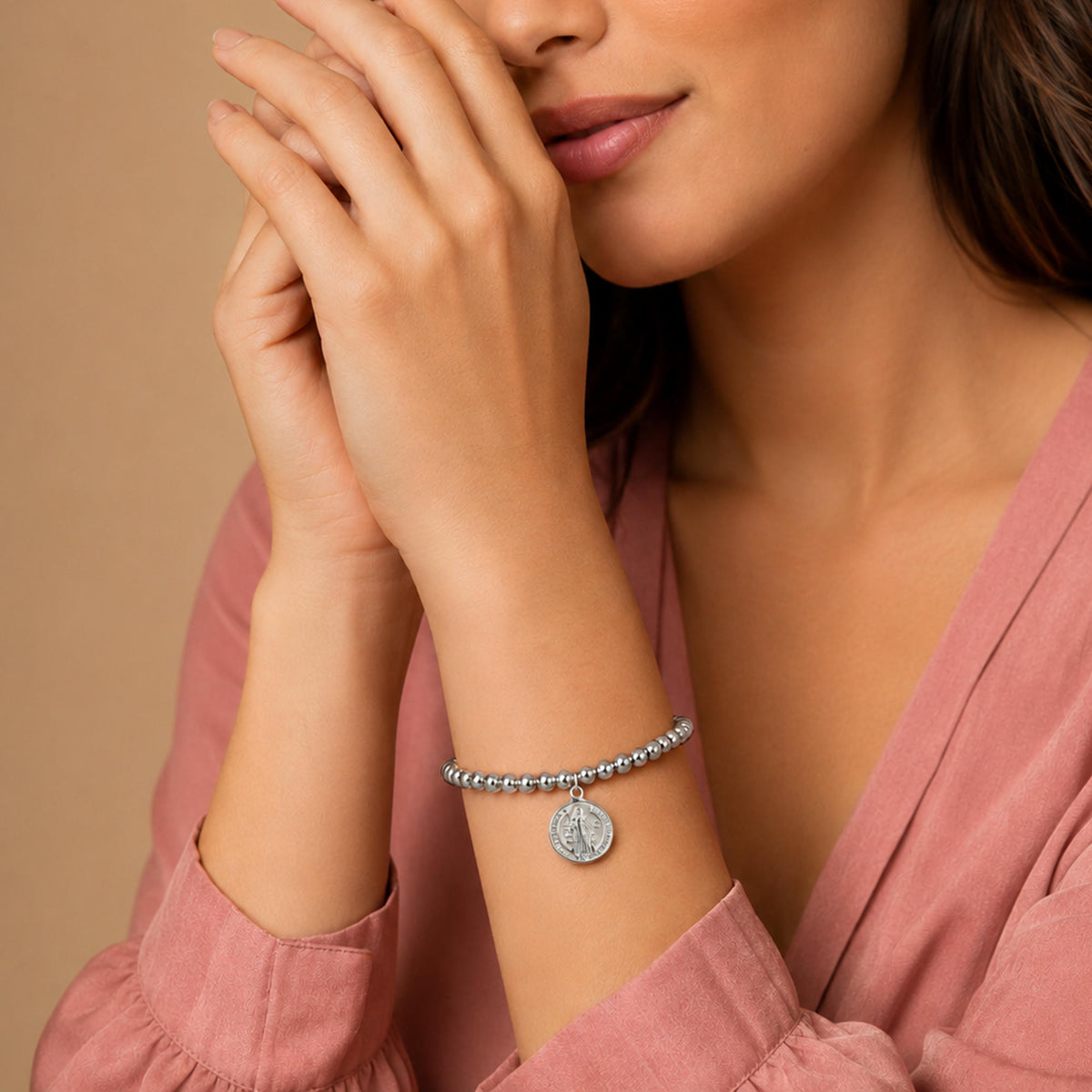 Pulsera ajustable balines 4mm con Medalla colgante San Benito 12mm