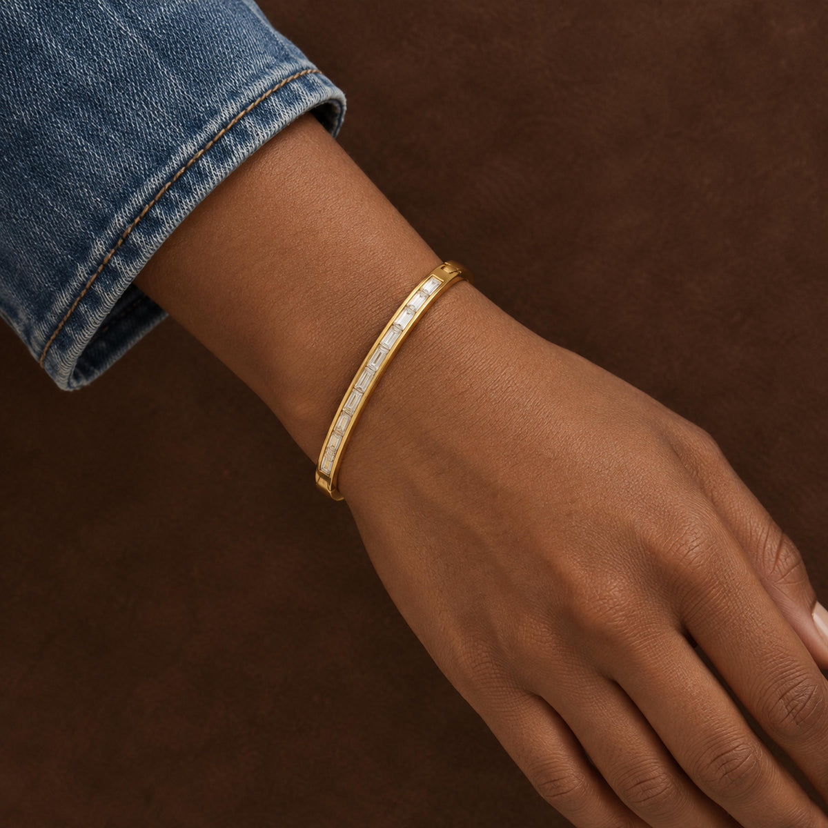 Brazalete con cristales baguete  broche a presion 6cm