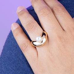 Anillo tipo v liso con perla 10mm