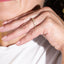 Anillo ajustable con circonias incrustadas 3mm