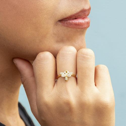 Anillo ajustable colgante de abeja con circonias 9mm