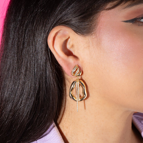 Arete largo silueta gota  y barras colgantes 59mm