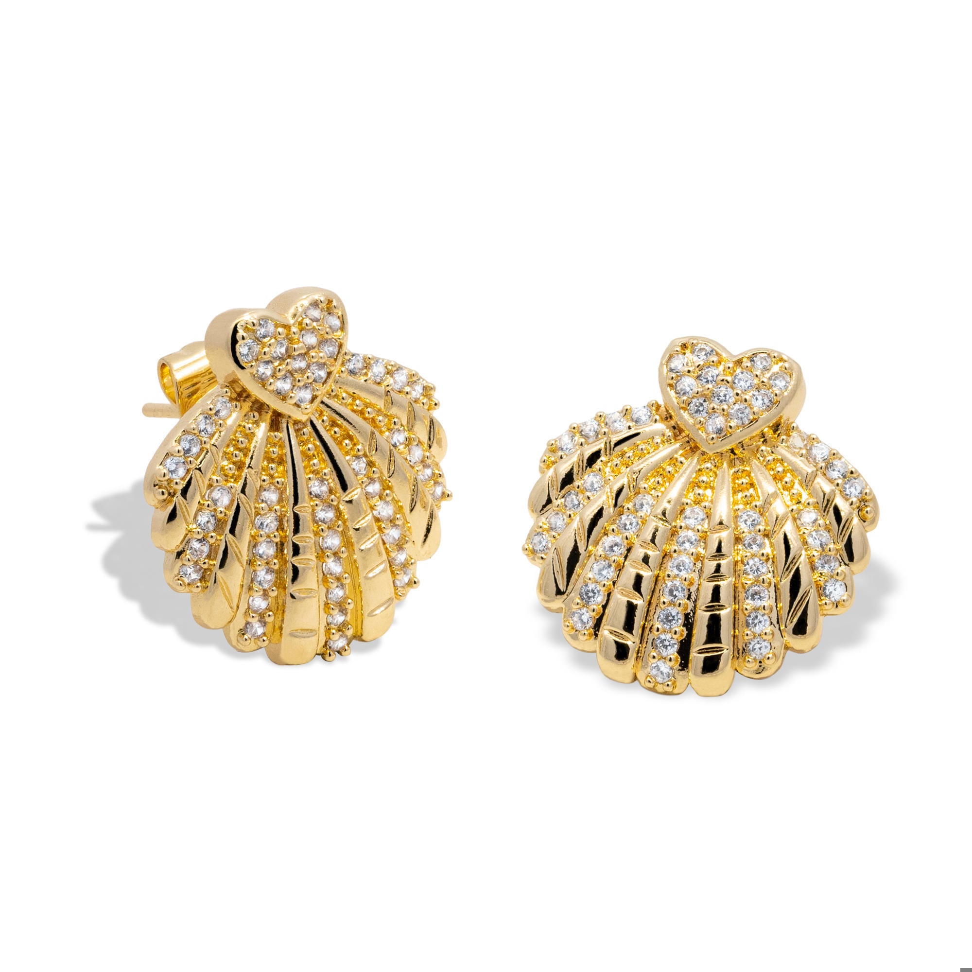 Aretes de corazon en concha marina con circonias 17mm