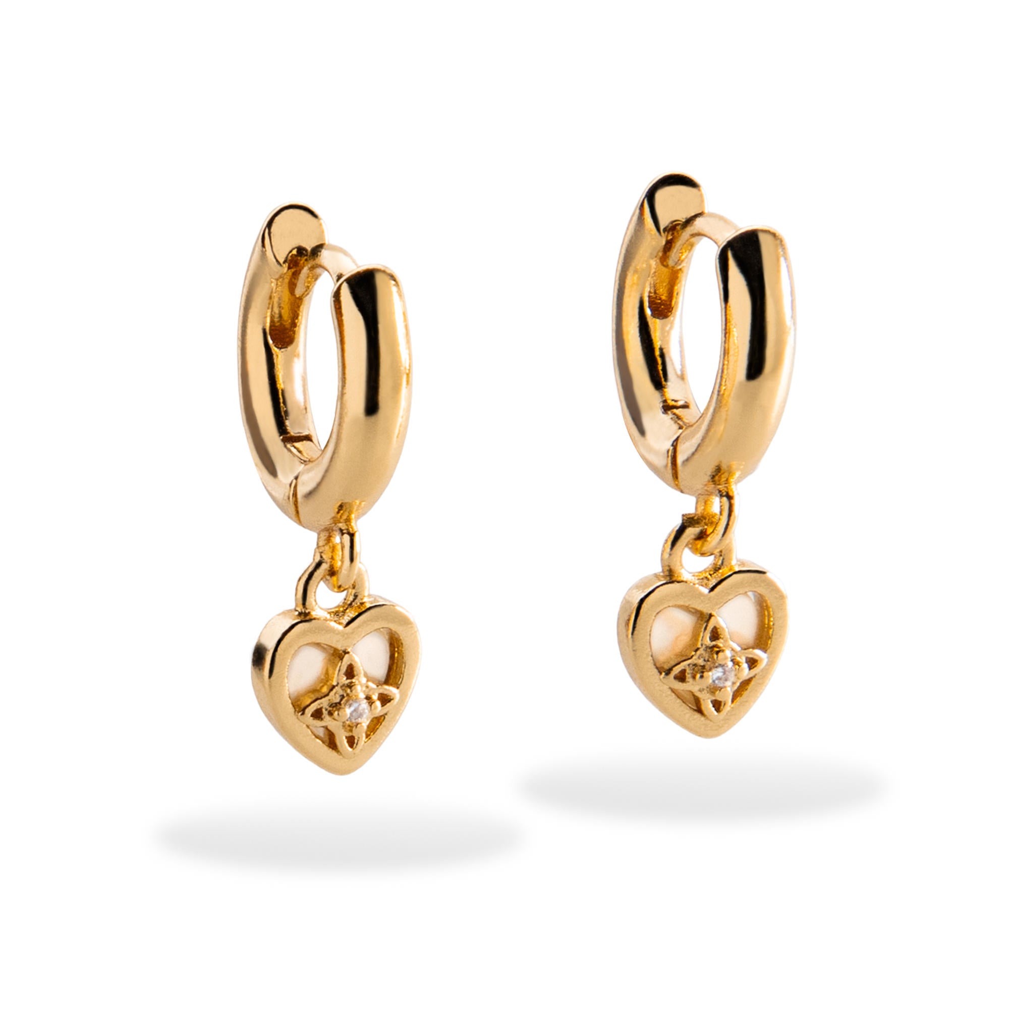 Arete corazon nudo de bruja colgante con circonia y madre perla 20mm
