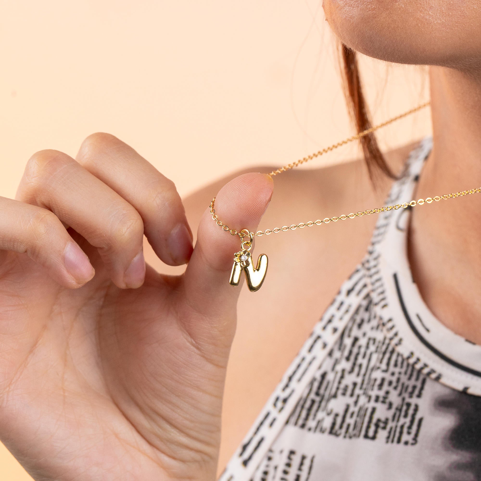 Collar con letra tipo globo con flor y circonia 45-50cm/14mm