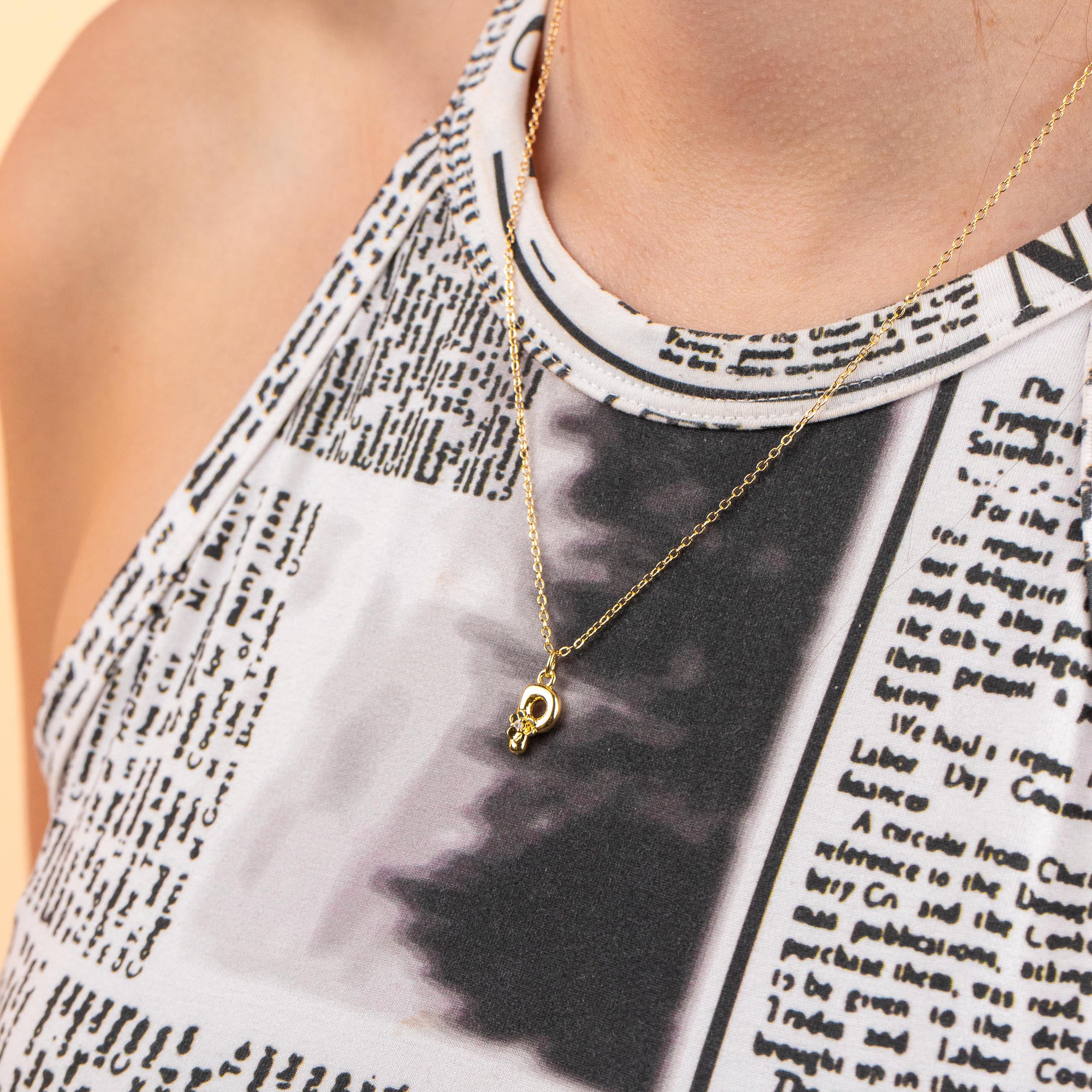 Collar con letra tipo globo con flor y circonia 45-50cm/14mm
