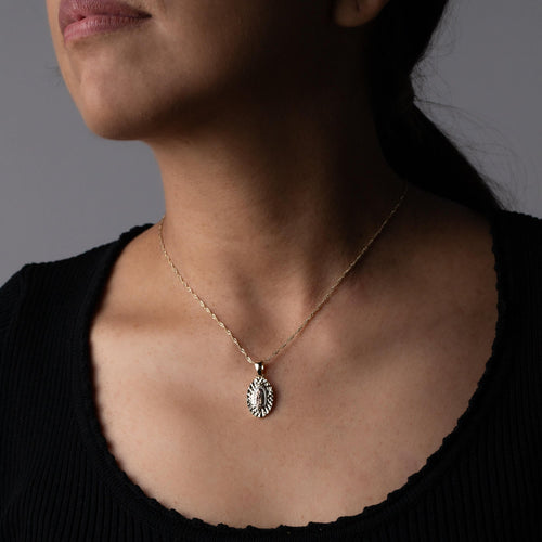 Collar con Medalla ovalada de Virgen de Guadalupe 45-50cm