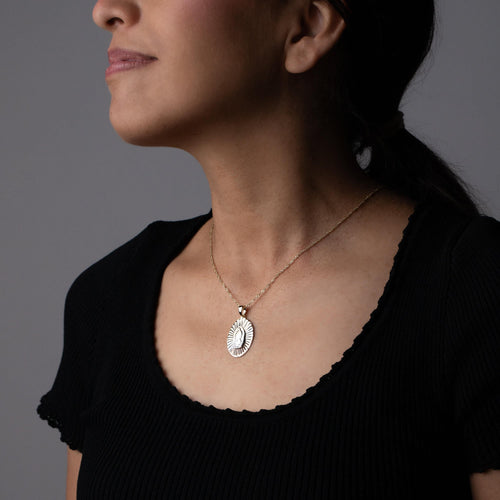 Collar con Medalla ovalada de Virgen de Guadalupe 45-50cm