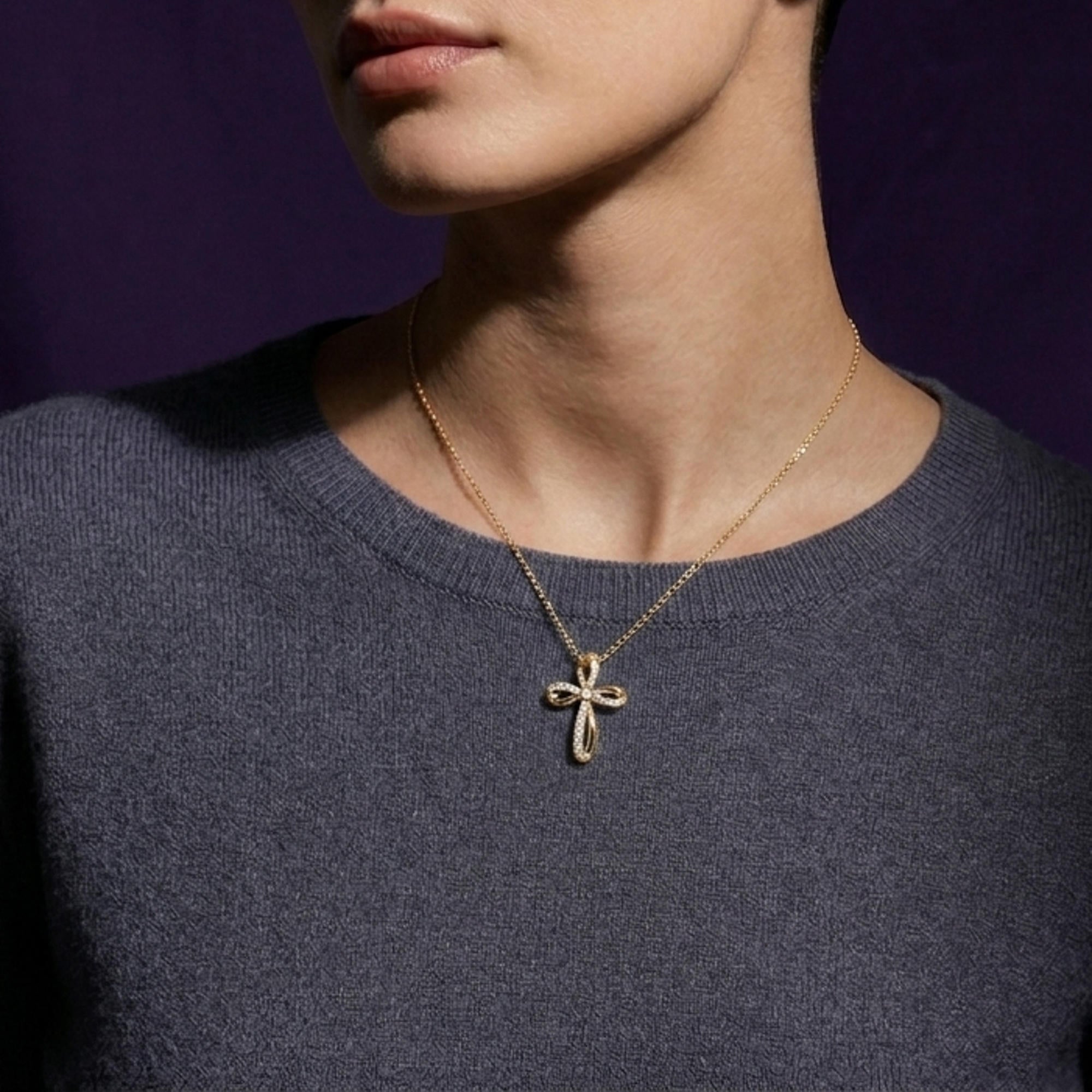 Collar Cruz de lazo con circonias 45-50cm