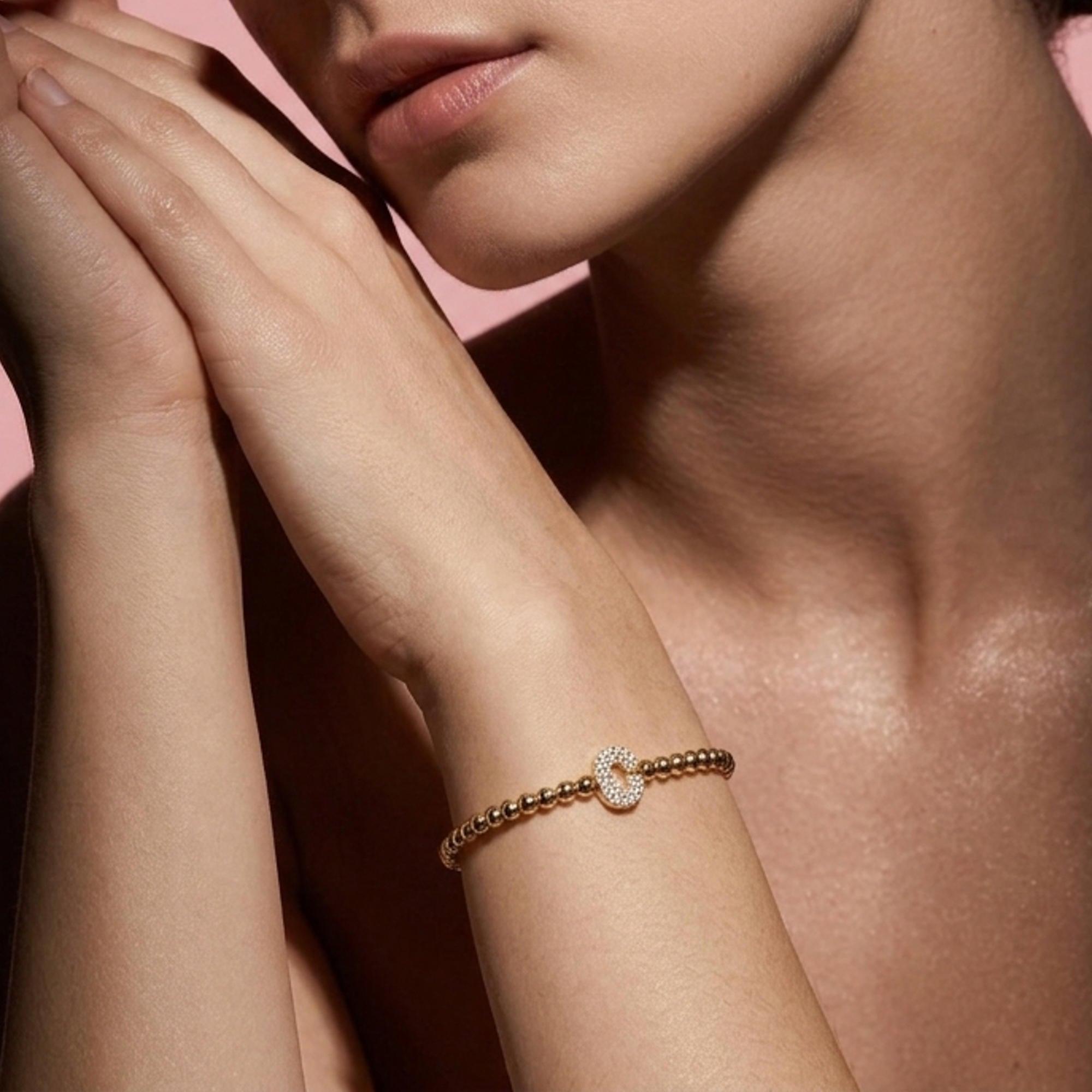 Pulsera ajustable de balines con letra 10mm