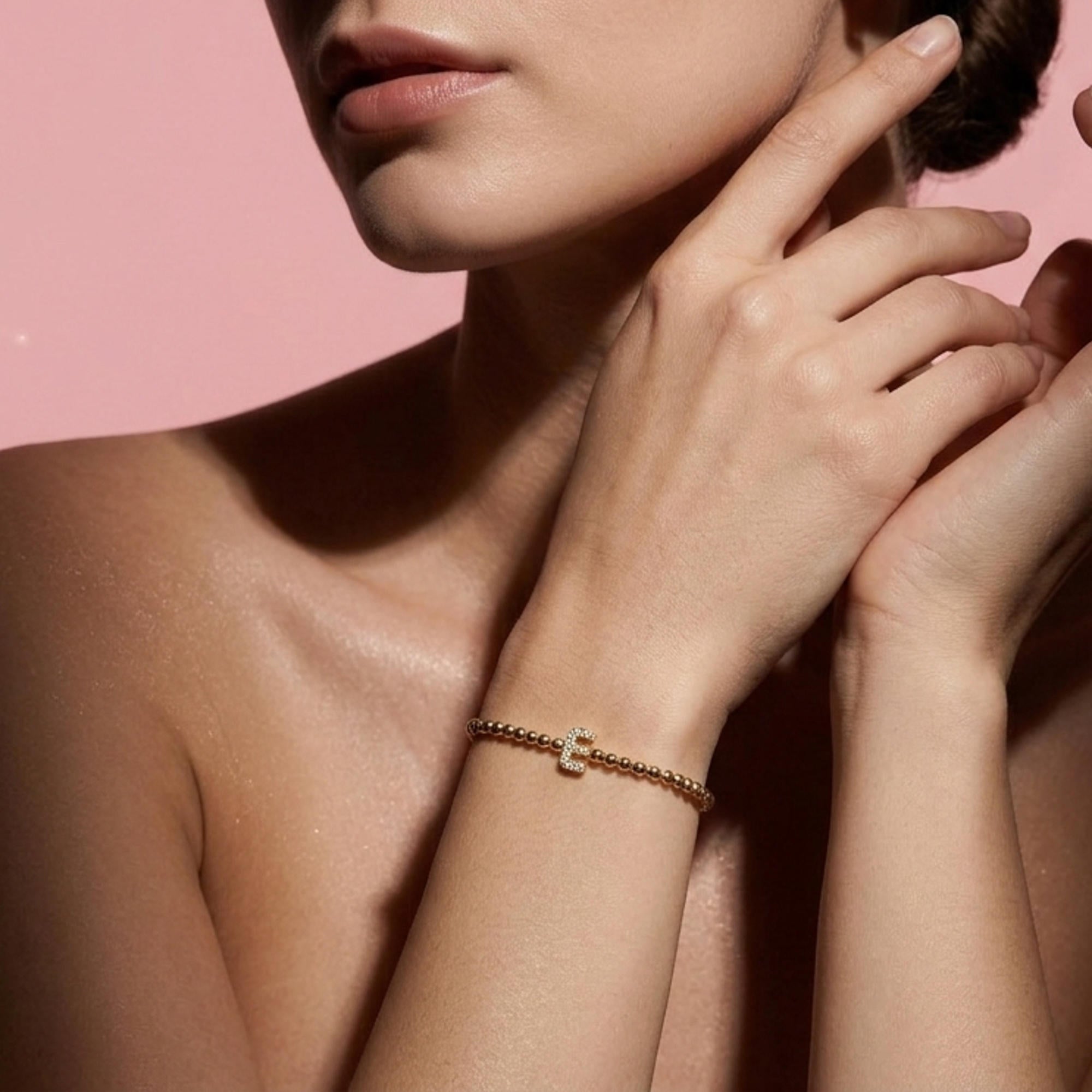 Pulsera ajustable de balines con letra 10mm