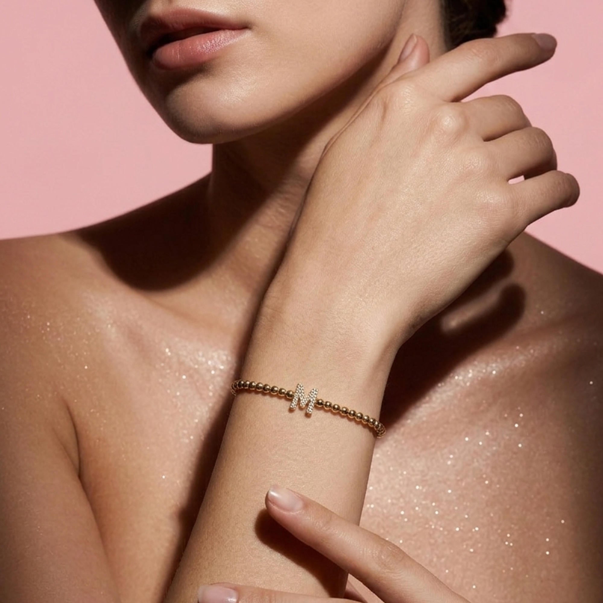 Pulsera ajustable de balines con letra 10mm
