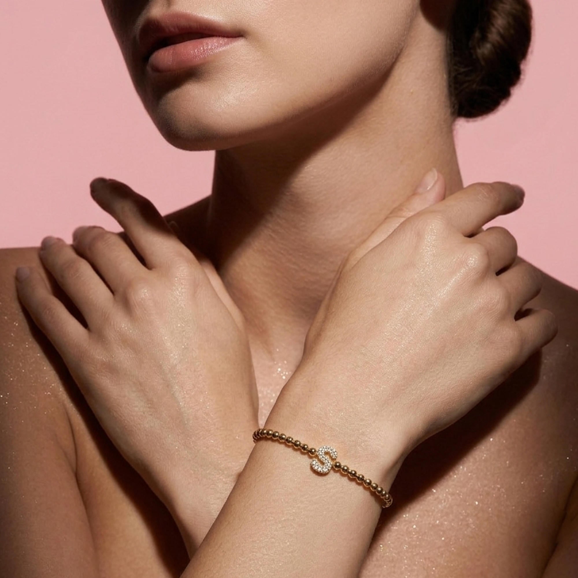Pulsera ajustable de balines con letra 10mm