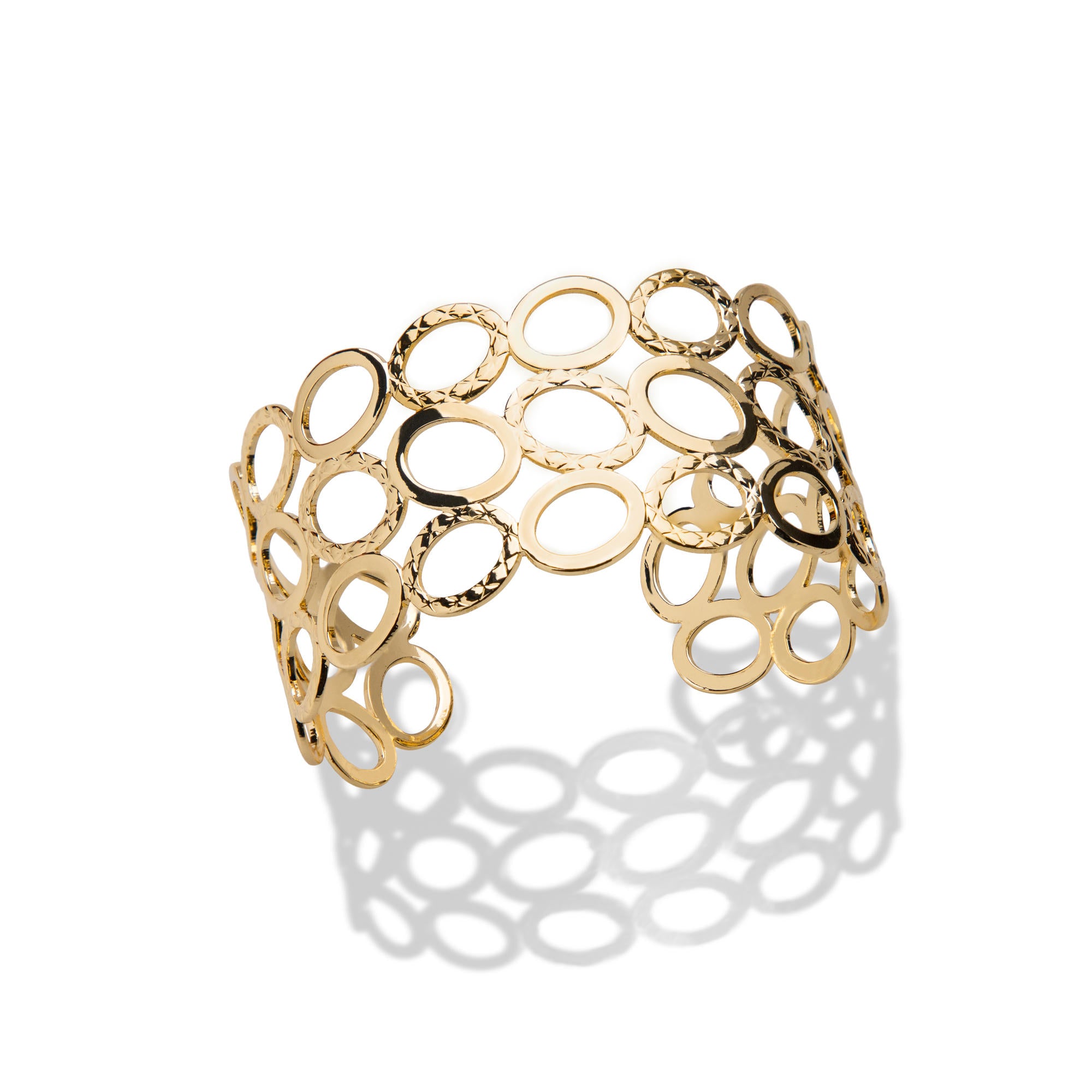 Brazalete de circulos grabado con liso  65mm