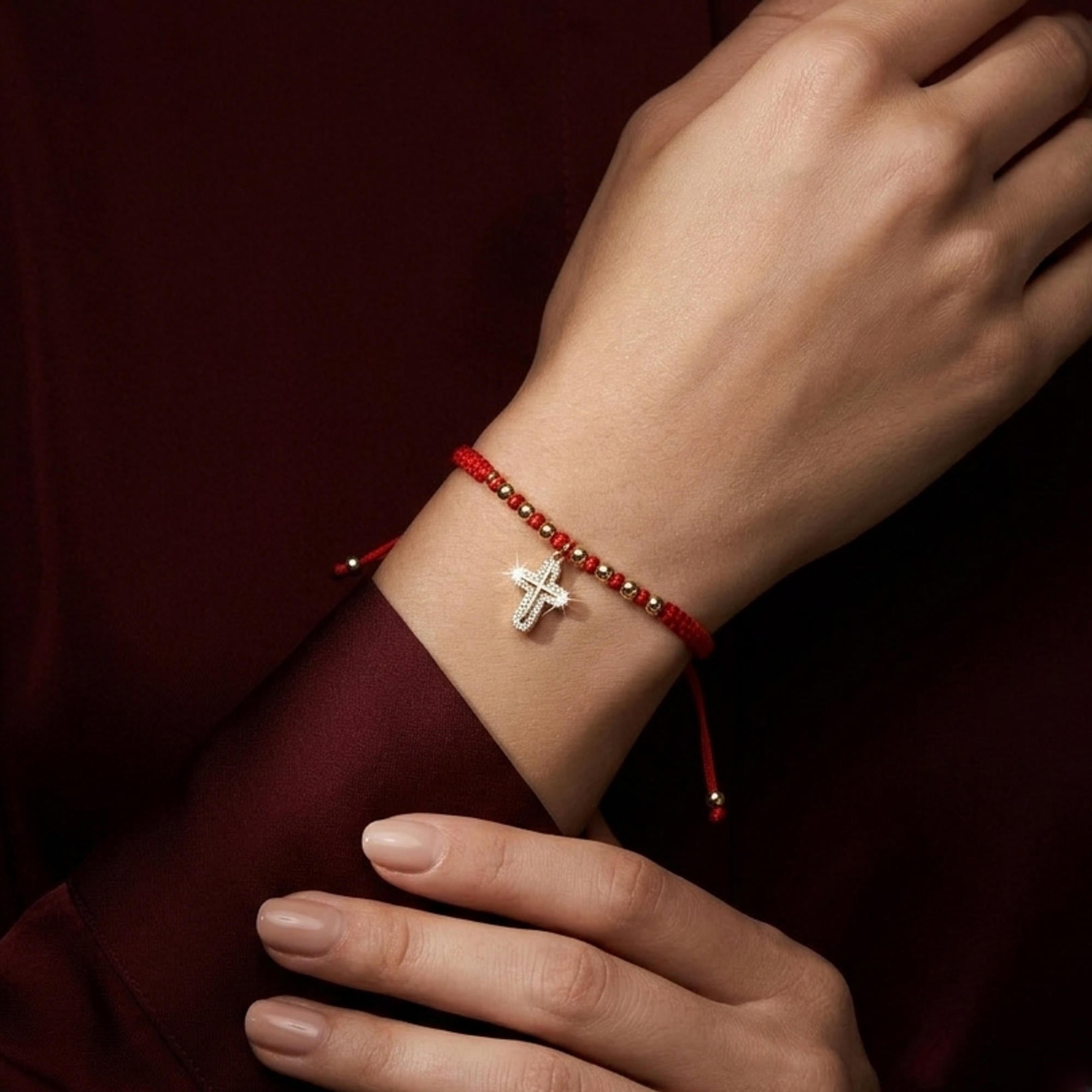 Pulsera de hilo encerado ajustable Cruz con circonias colgante 20mm