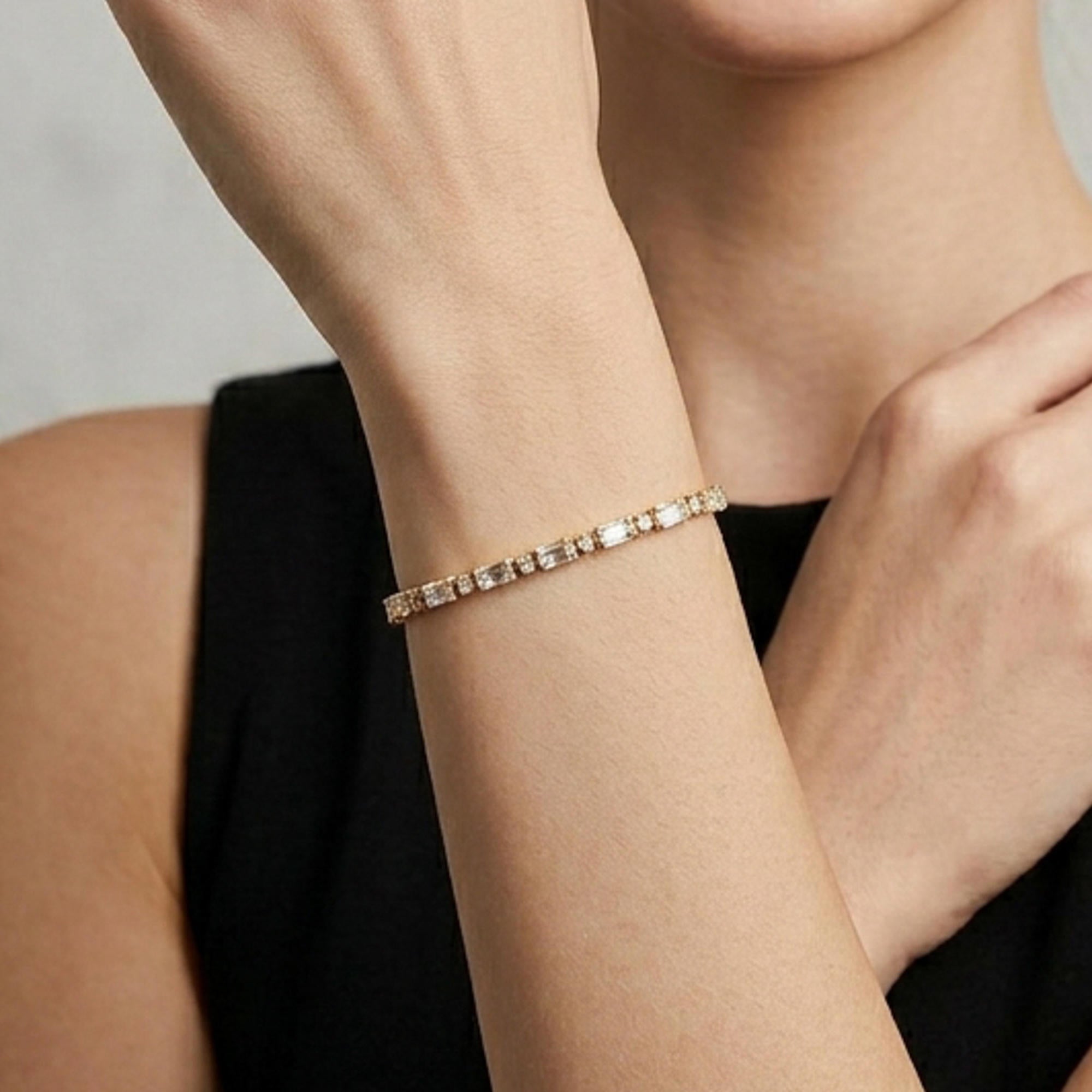 Pulsera circonias baguete y redonda broche de caja 18cm