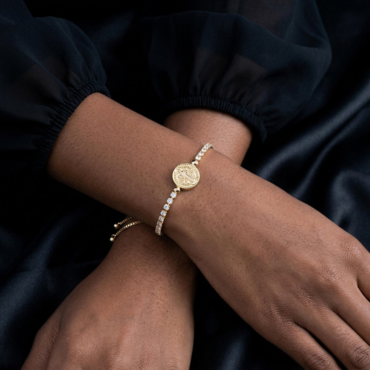 Pulsera de tenis ajustable con circonias y Medalla de San Benito 12mm